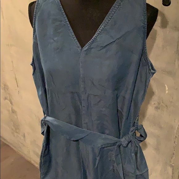 NYDJ Jumpsuit - Size 6 - Picture 4 of 8